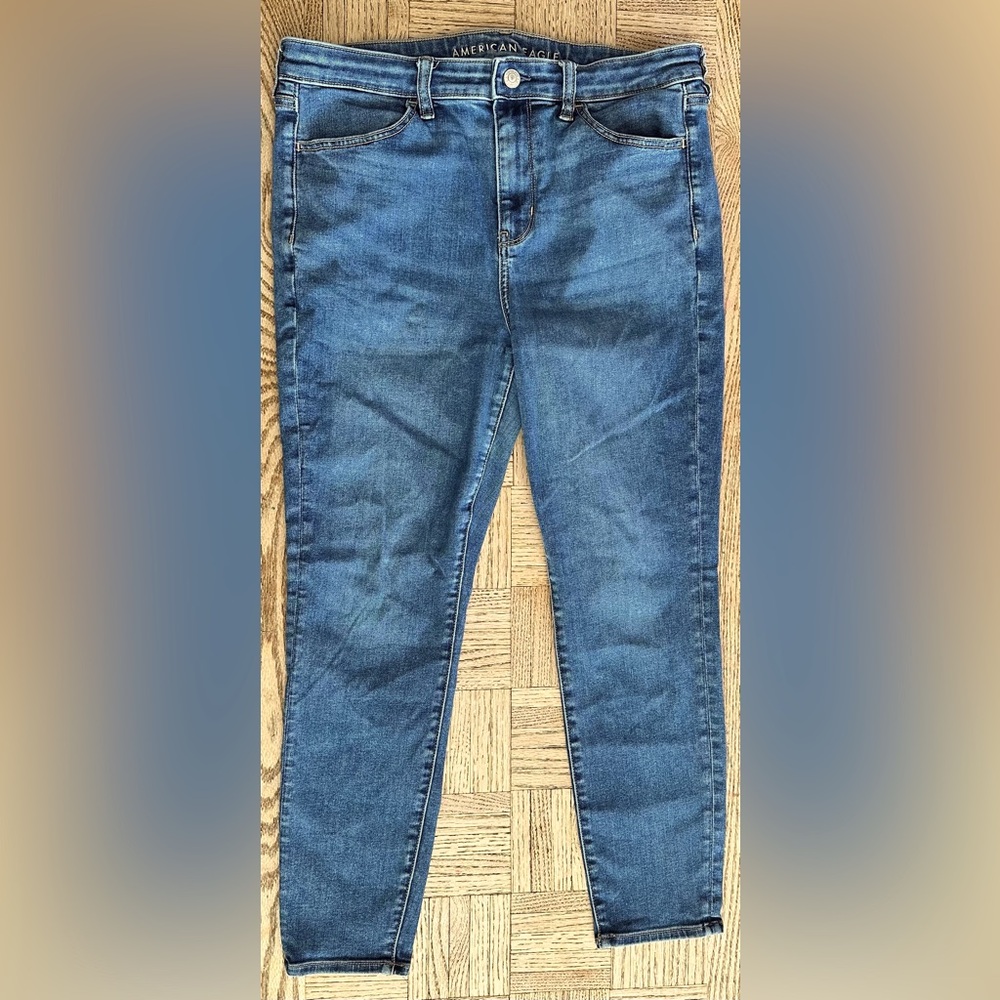 Women’s American Eagle jeans